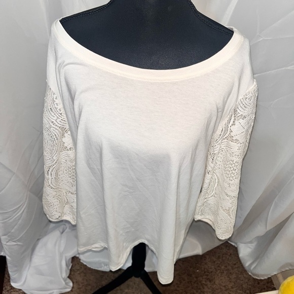 C Est.1946 Chic White Lace Long Sleeve With Flutter Trim Women's Blouse - Picture 8 of 12